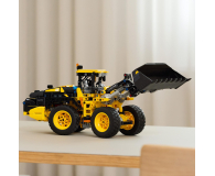 LEGO Technic 42209 Ładowarka kołowa Volvo L120 electric - 1331619 - zdjęcie 10